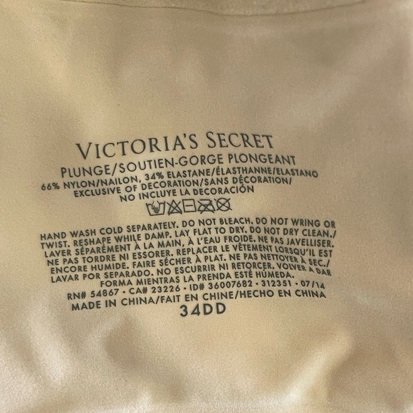 Victoria’s Secret push up bra - Picture 3 of 4